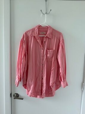 We The Free/Free People Button-Up Shirt // Size Medium // Color Pink